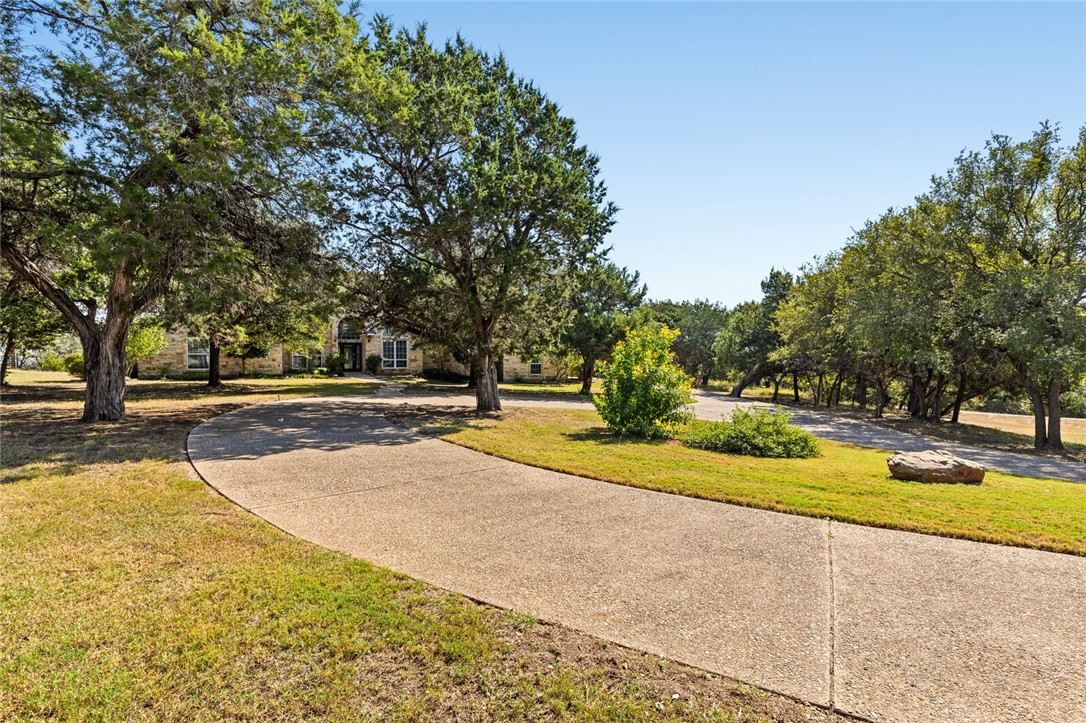 2385 Austin Hines Drive, China Spring, Texas image 5