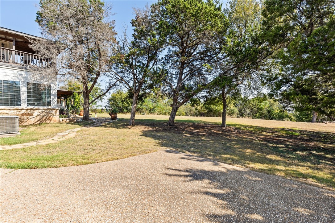 2385 Austin Hines Drive, China Spring, Texas image 11