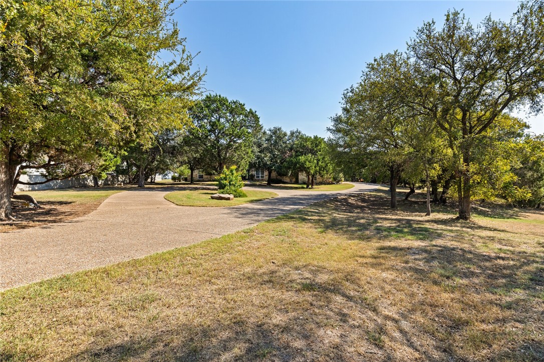 2385 Austin Hines Drive, China Spring, Texas image 4