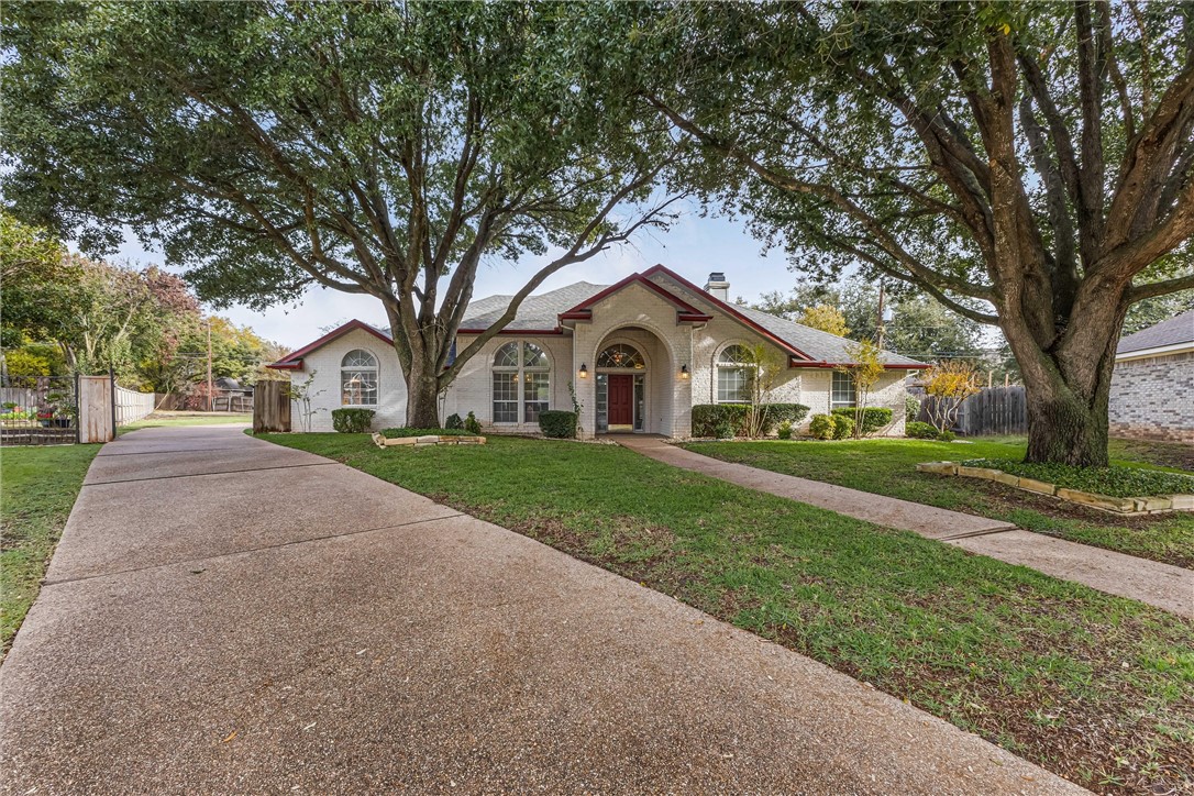 701 Telluride Drive, Woodway, Texas image 3