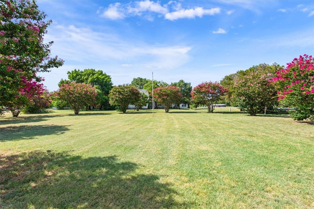 700 N Lone Star Parkway, McGregor, Texas image 7