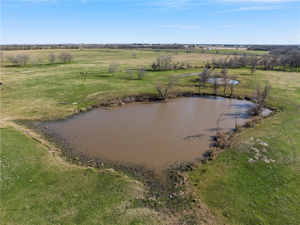 184 Cr 487 Road, Lott, Texas image 3