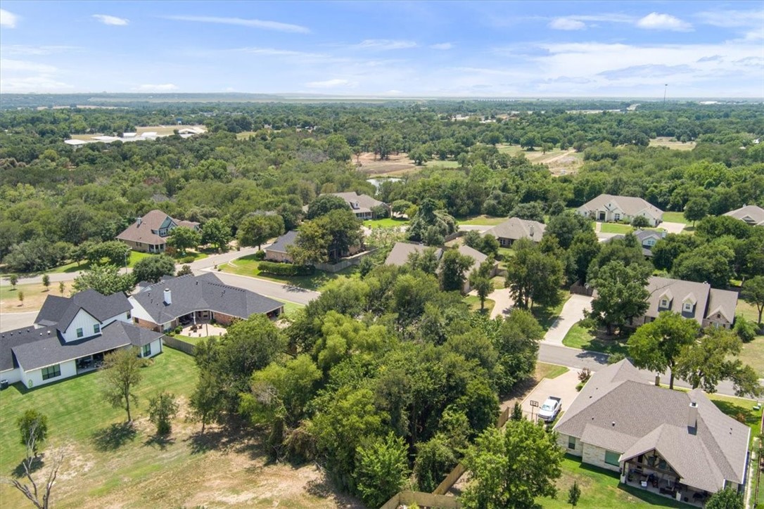 609 Keys Creek Drive, Waco, Texas image 14