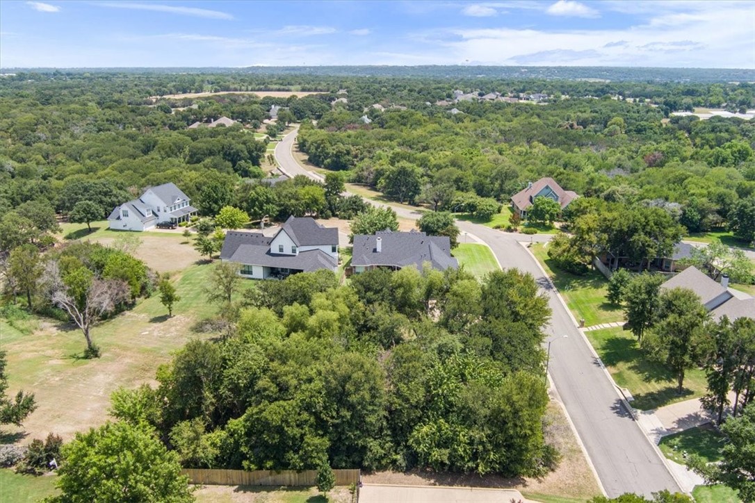 609 Keys Creek Drive, Waco, Texas image 5