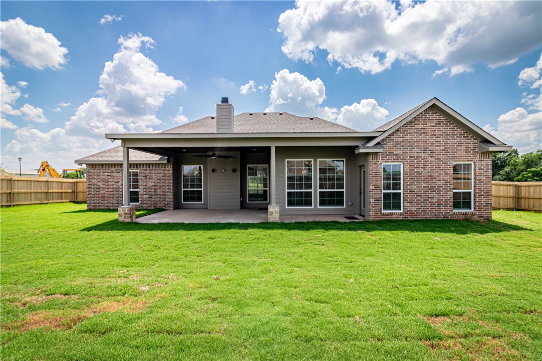 1037 Queen Elizabeth Drive, McGregor, Texas image 21