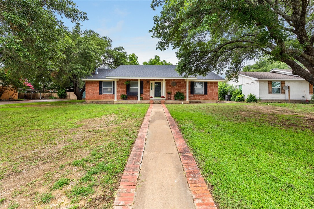 1302 E Franklin Street, Hillsboro, Texas image 2