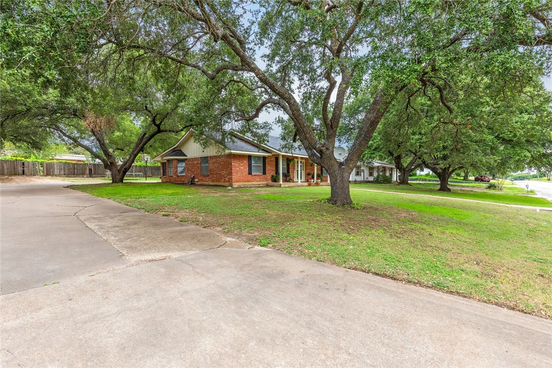 1302 E Franklin Street, Hillsboro, Texas image 33