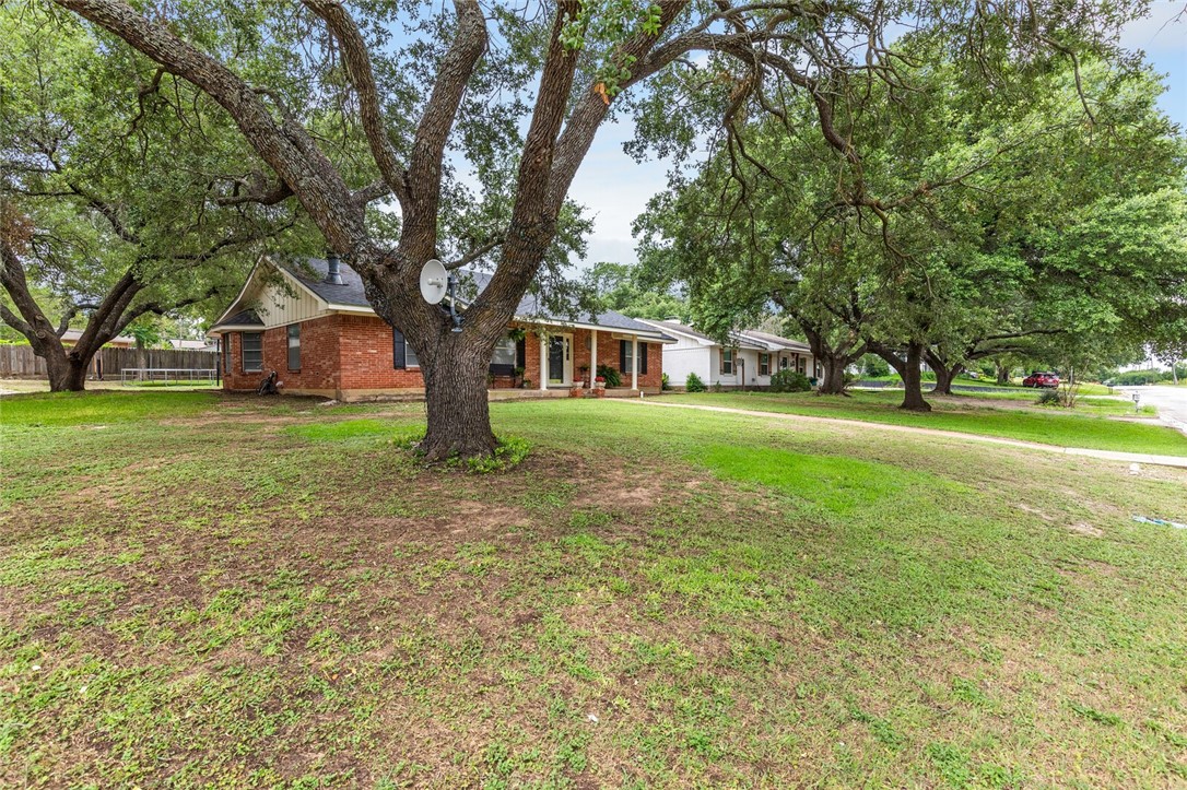 1302 E Franklin Street, Hillsboro, Texas image 7