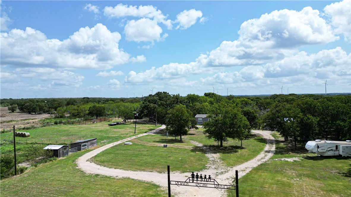 4070 T K Parkway Pkwy, Axtell, Texas image 1