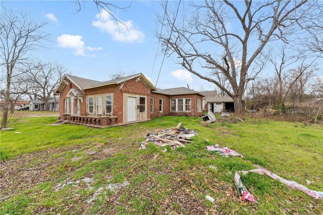 1001 Capps Street, Marlin, Texas image 12