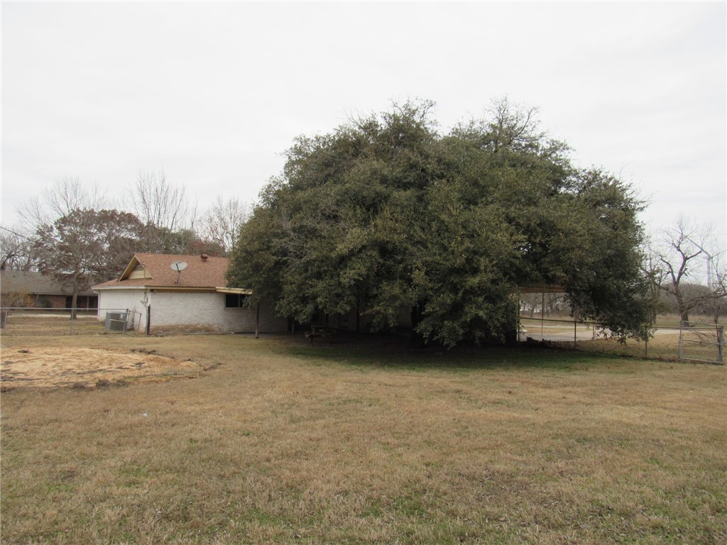 1516 E Mclennan Avenue, Mart, Texas image 15