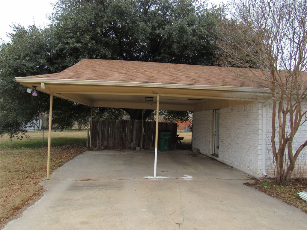 1516 E Mclennan Avenue, Mart, Texas image 13