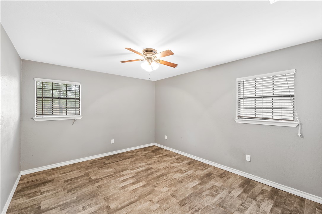 133 Crestwood Drive, Hewitt, Texas image 17