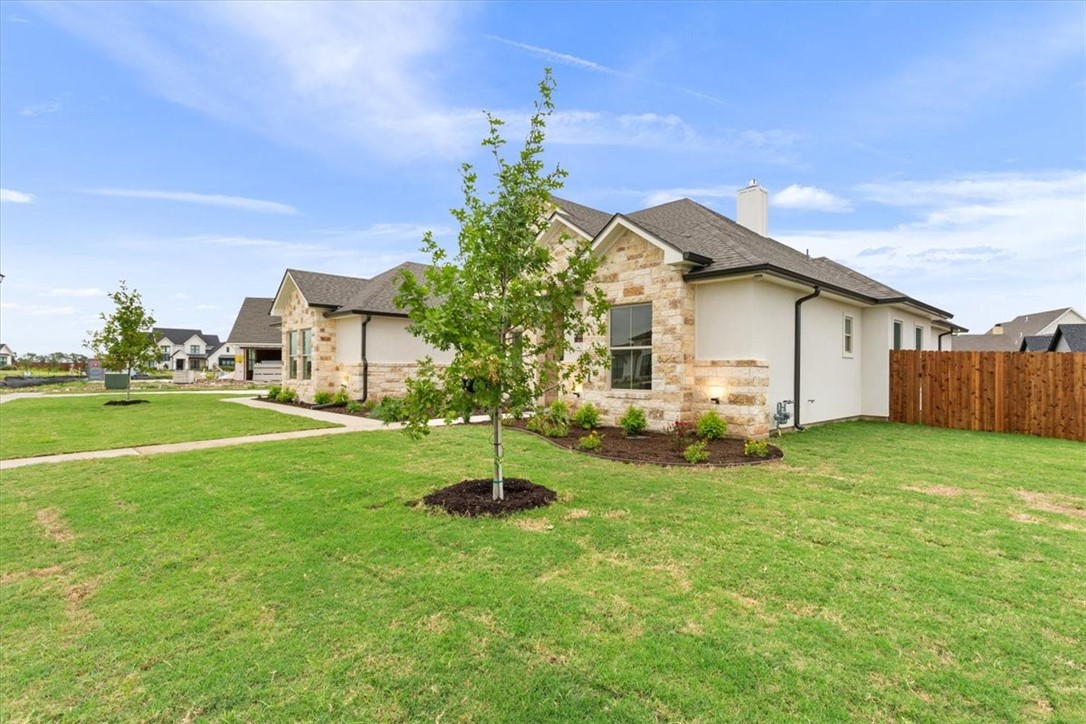 1004 Roses Run, McGregor, Texas image 32