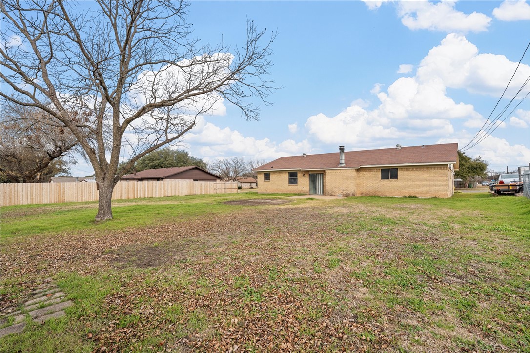 229 Travis Lane, Hewitt, Texas image 21