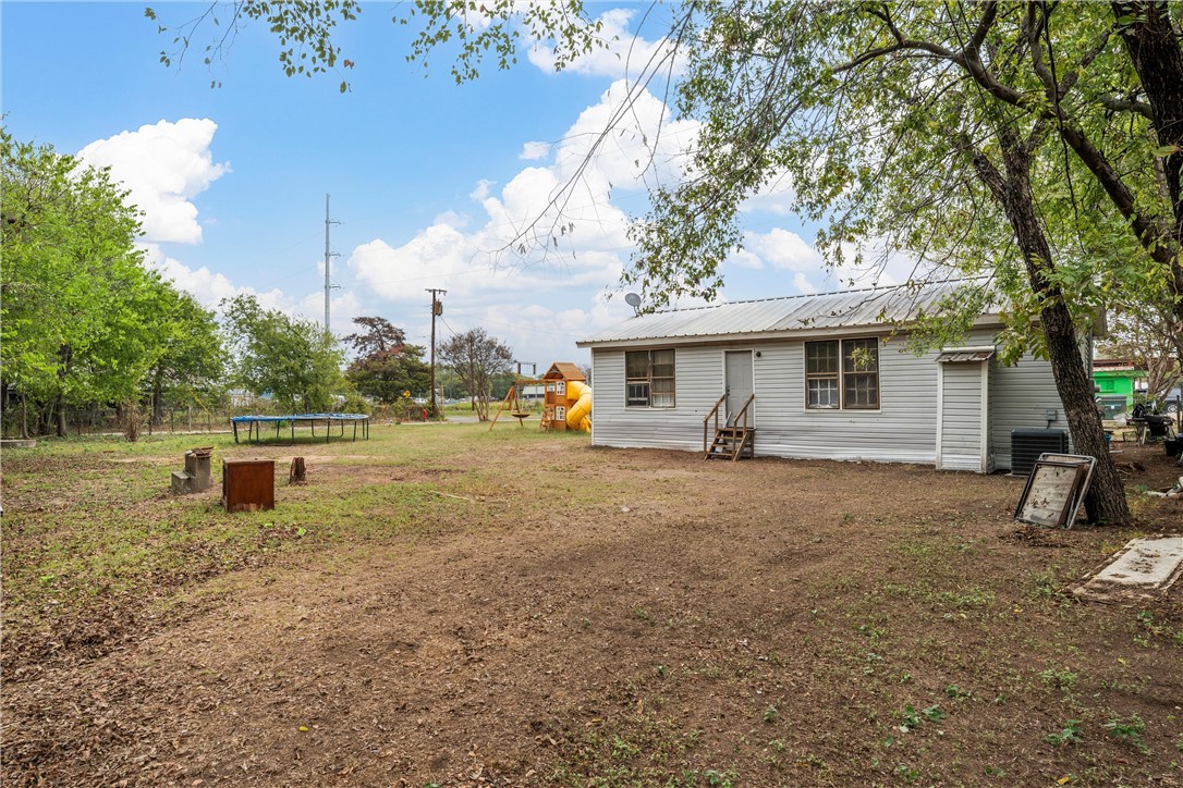 1418 Oaklawn Street, Bellmead, Texas image 15