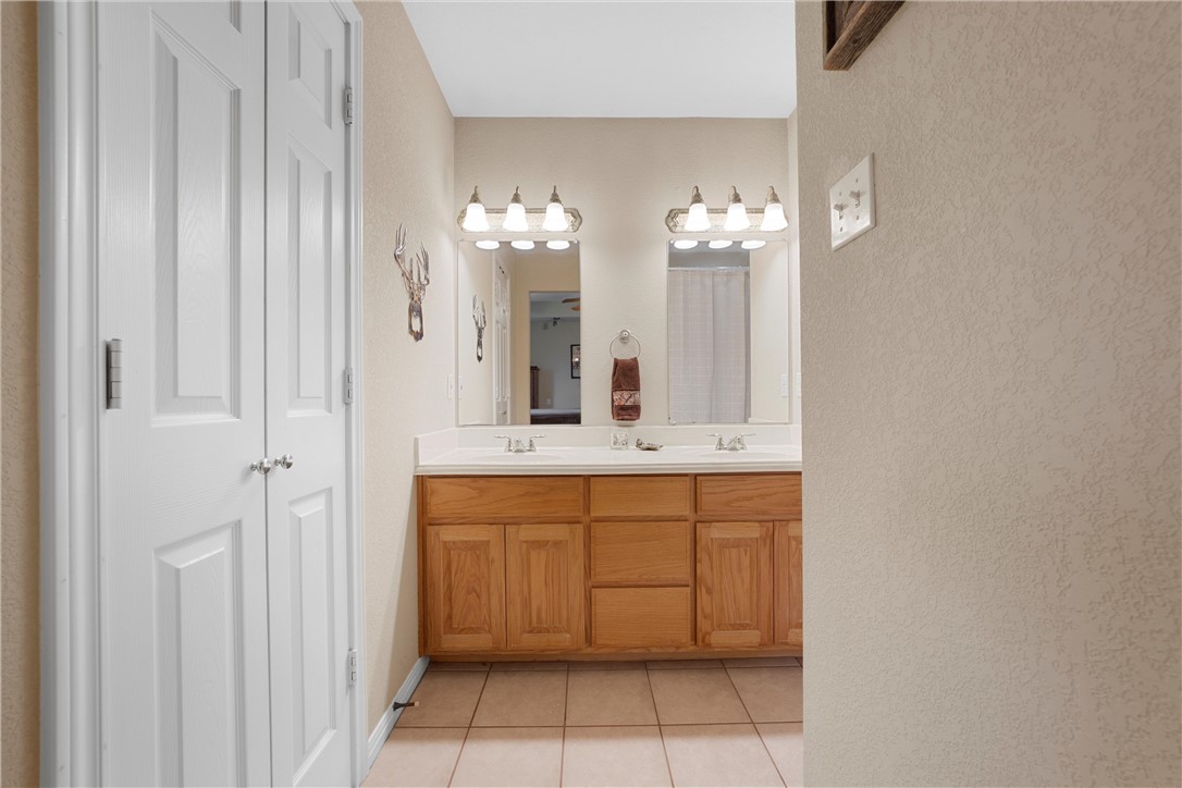 459 Maywood Drive, Woodway, Texas image 18