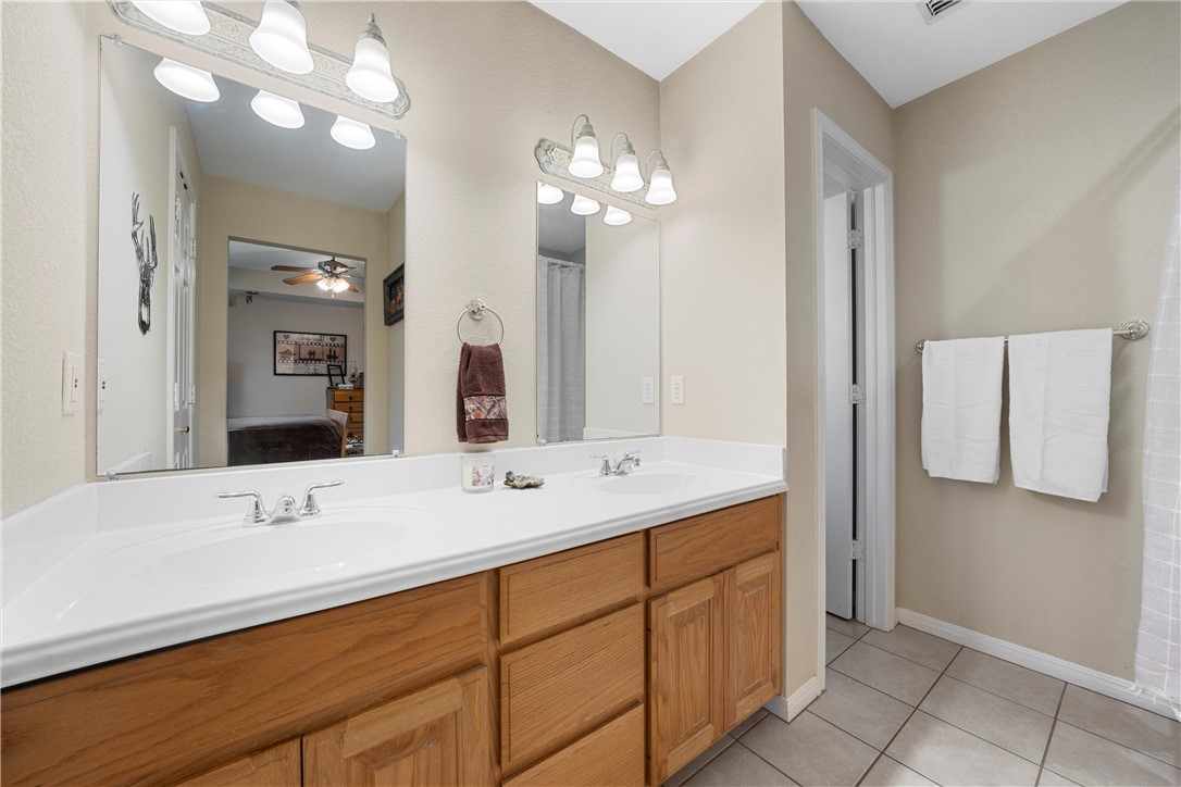 459 Maywood Drive, Woodway, Texas image 19