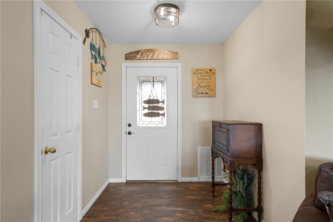 459 Maywood Drive, Woodway, Texas image 4