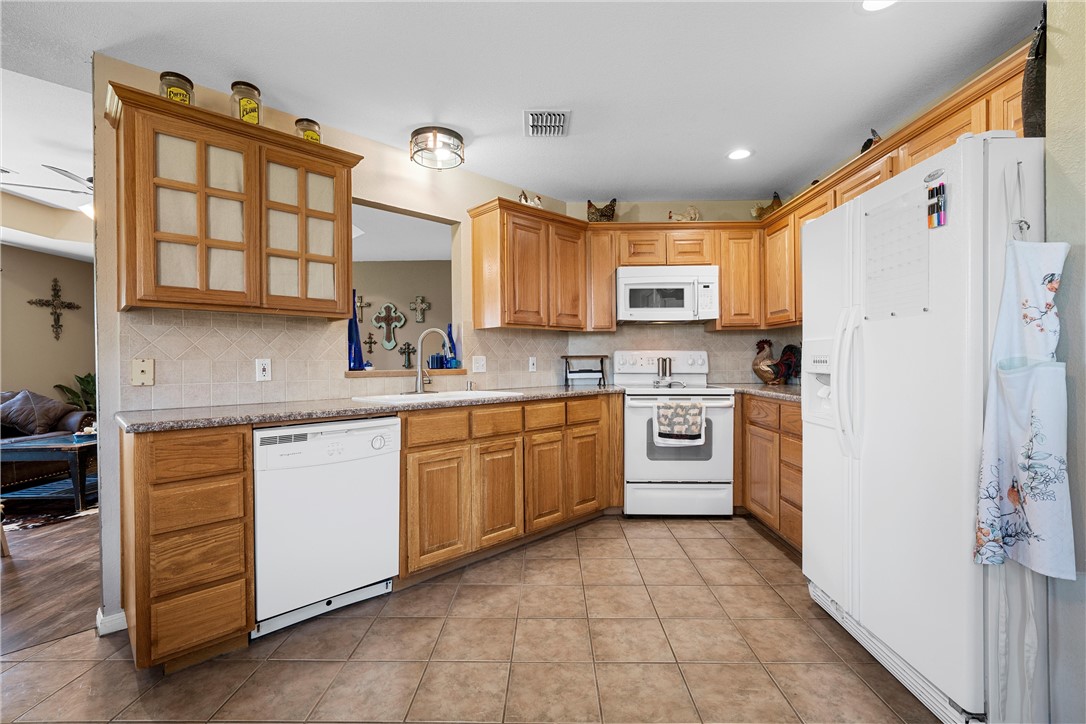 459 Maywood Drive, Woodway, Texas image 9