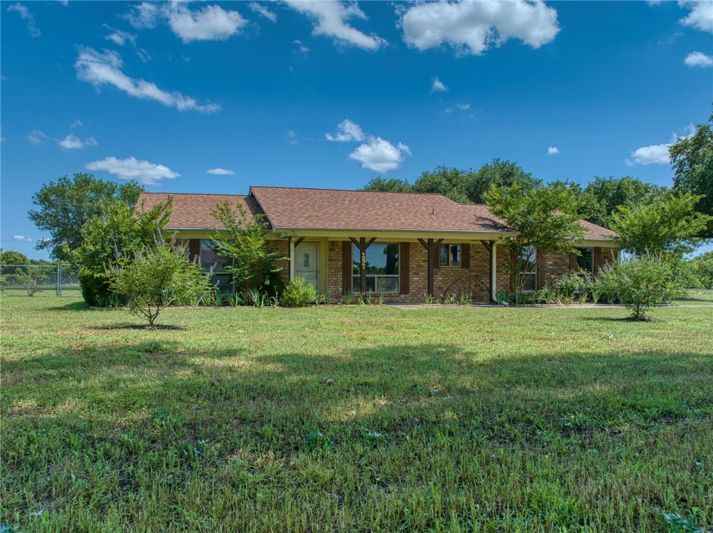 257 Earle Road, Hewitt, Texas image 1