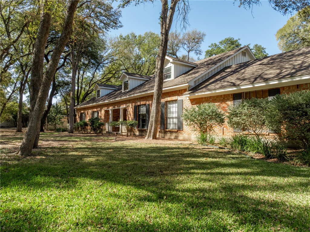 270 Creek Bend Road, McGregor, Texas image 2