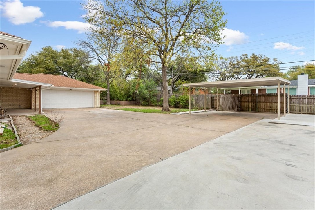 1705 Live Oak Valley Circle, Waco, Texas image 36