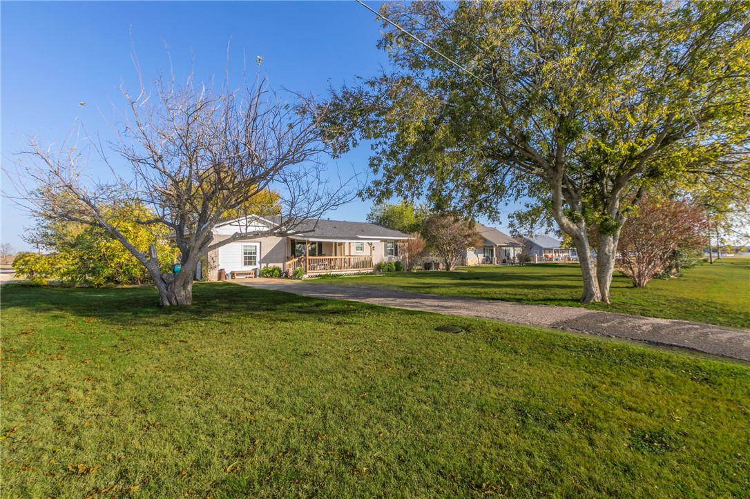 1134 N Lone Star Parkway, McGregor, Texas image 19