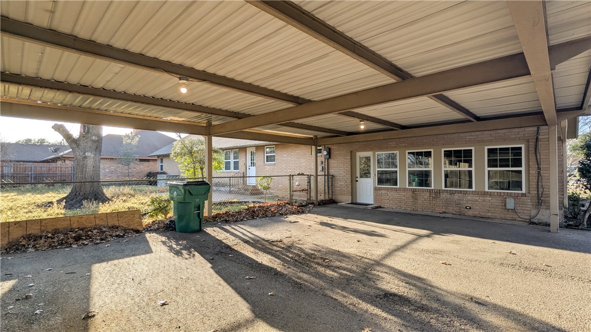 1122 W 6th Street, McGregor, Texas image 31