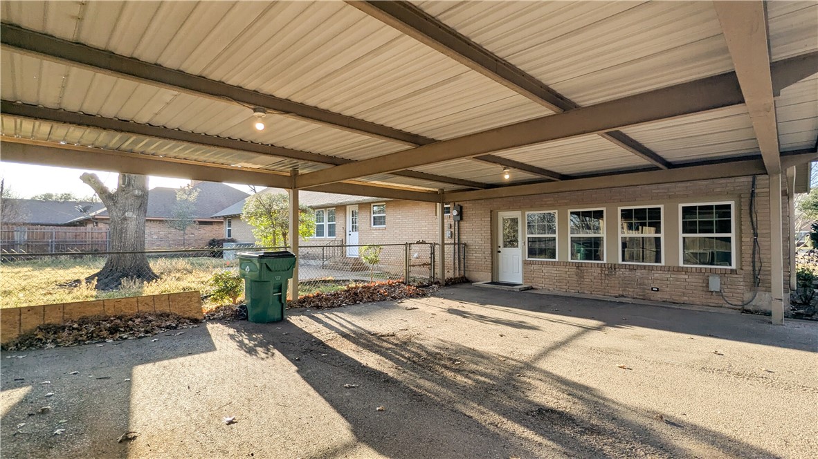 1122 W 6th Street, McGregor, Texas image 30