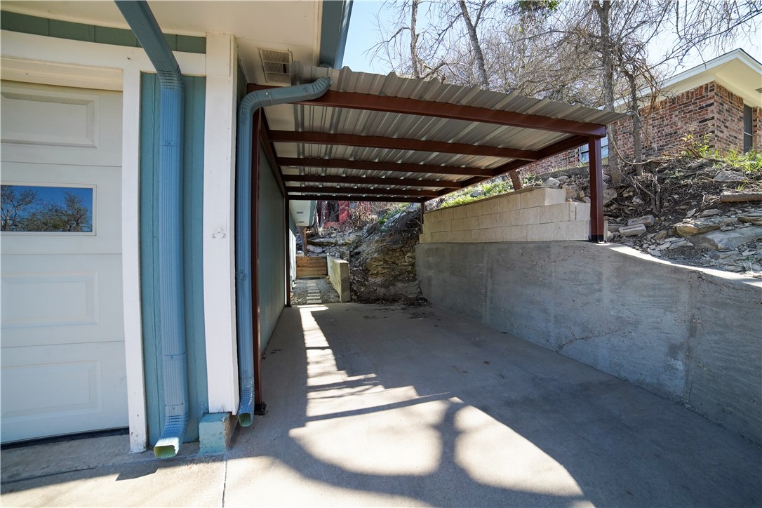 1025 Wedgewood Drive, Woodway, Texas image 4