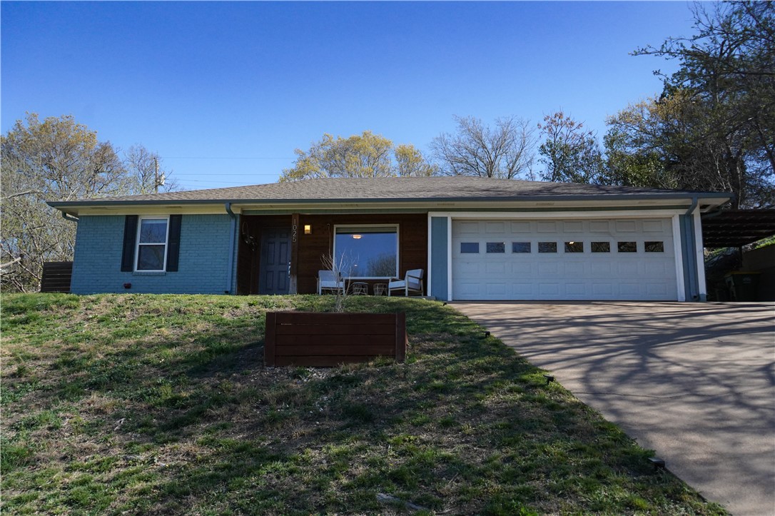 1025 Wedgewood Drive, Woodway, Texas image 3