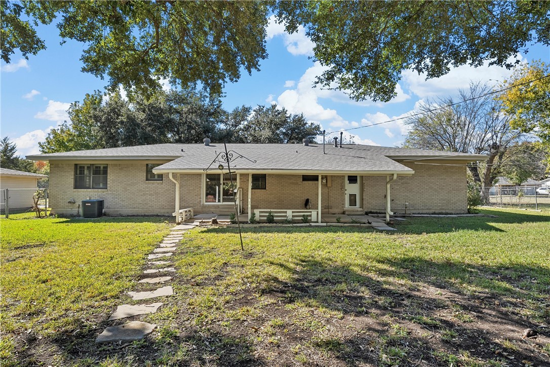 309 Catalina Drive, Woodway, Texas image 19