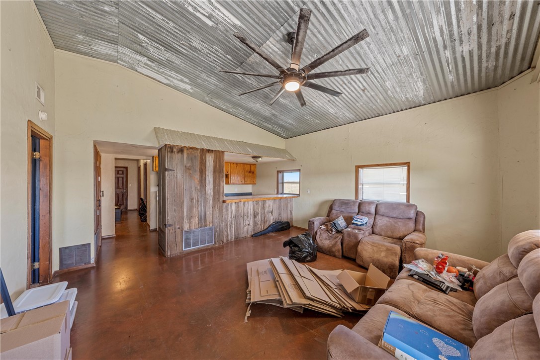 475 Cr 151, Riesel, Texas image 5