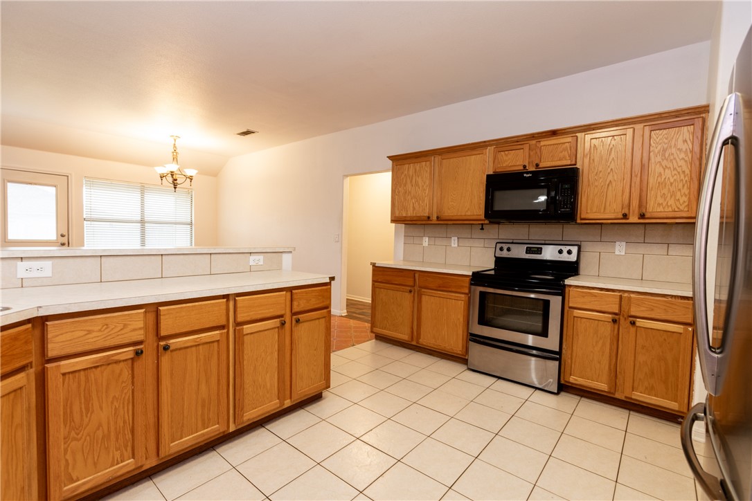 212 Oak Ridge Drive, Nolanville, Texas image 12
