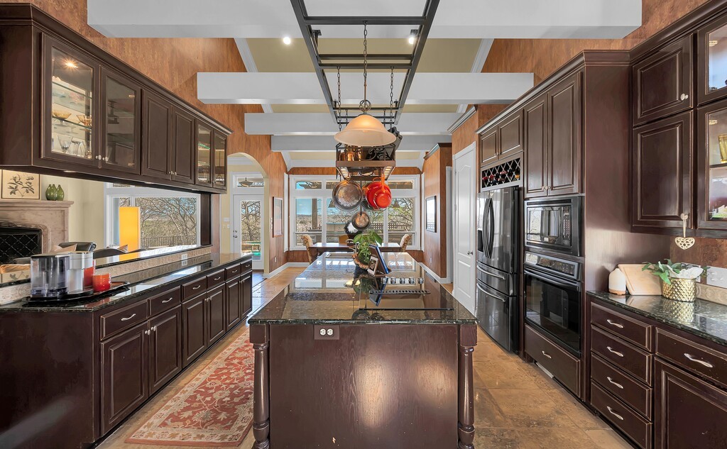 675 Cedar Canyon Road, Crawford, Texas image 16