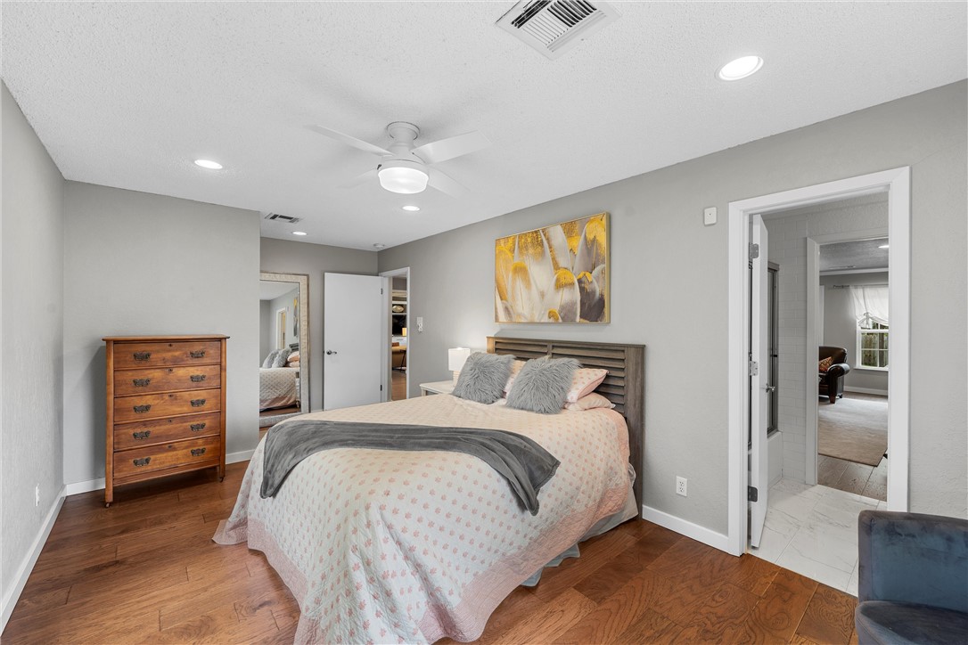 10019 Shadowcrest Street, Woodway, Texas image 24