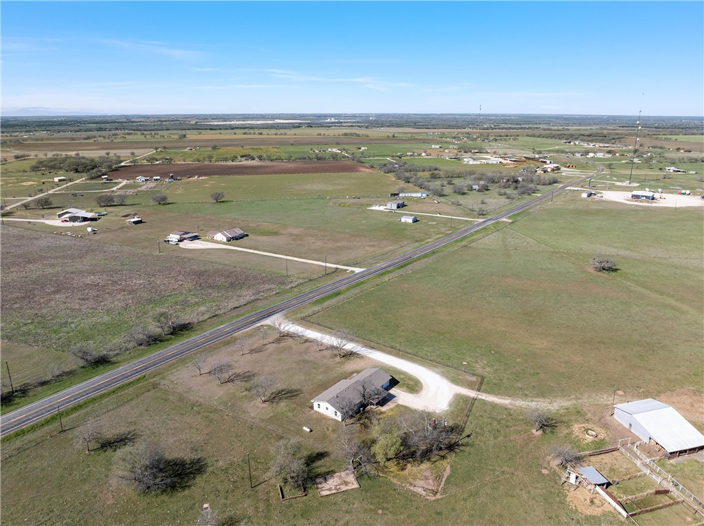 5132 Cedar Rock Parkway, Crawford, Texas image 37