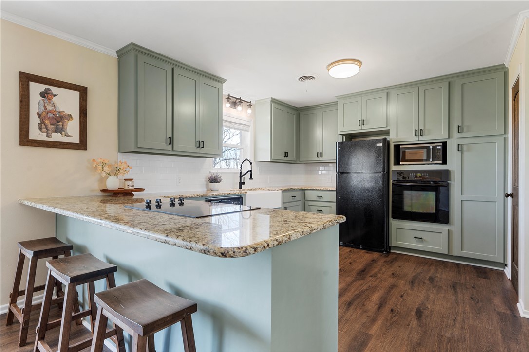 5132 Cedar Rock Parkway, Crawford, Texas image 11