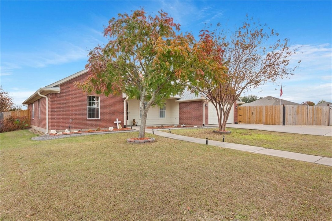 167 Pearl Drive, Hewitt, Texas image 3