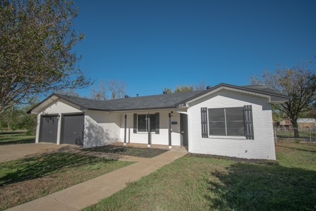 512 Arthur Street, McGregor, Texas image 1