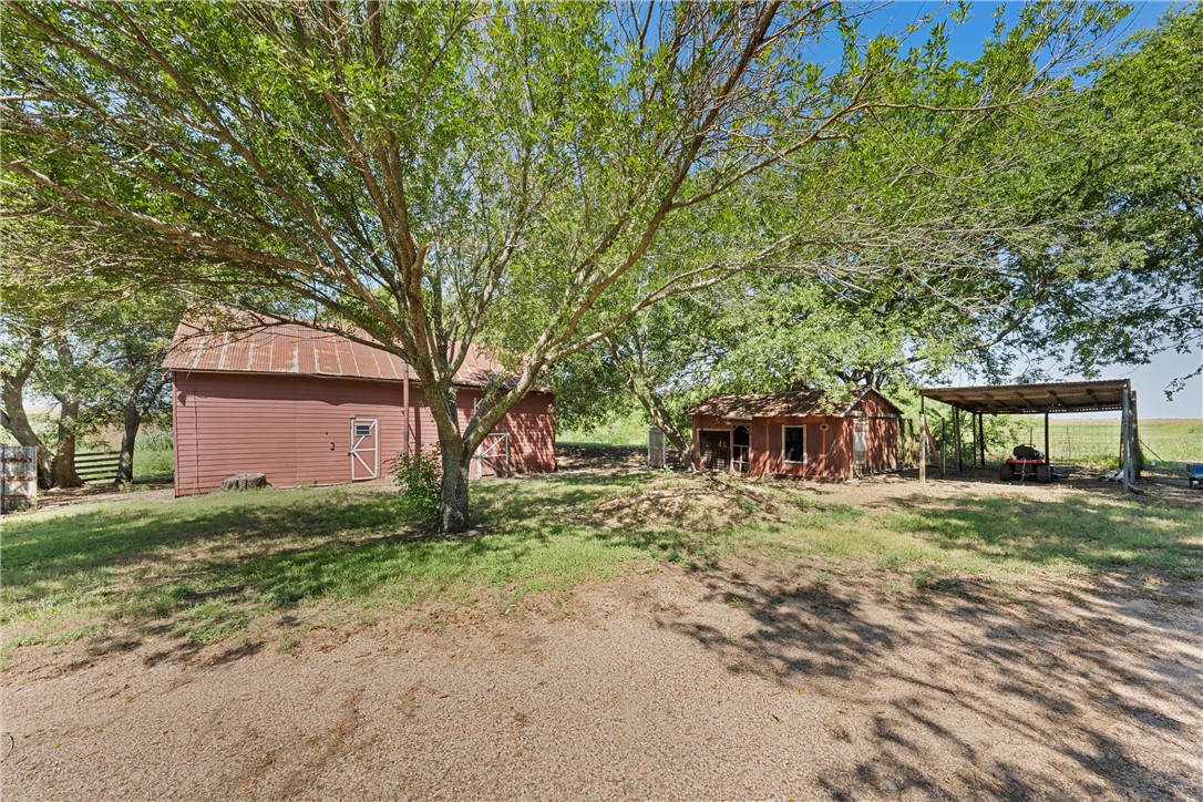 1633 Mechell Road, West, Texas image 17