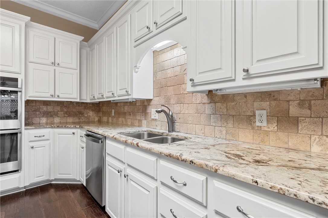 89 Sugar Creek Place Place, Woodway, Texas image 15