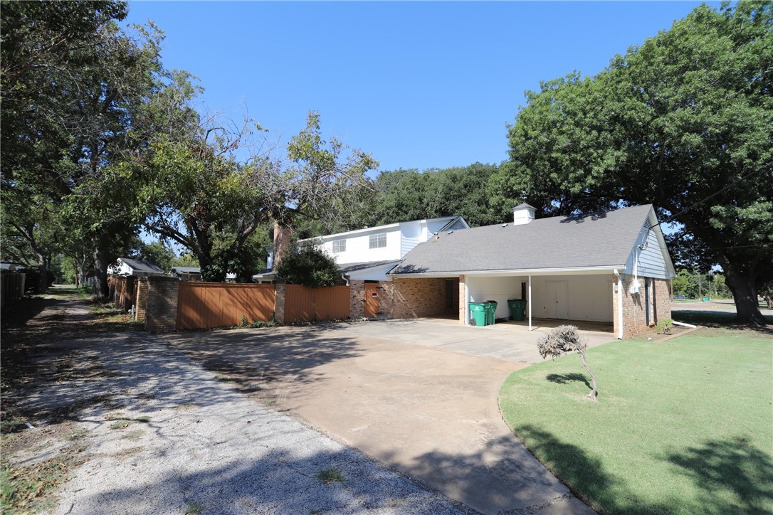 1000 W 6th Street, McGregor, Texas image 5