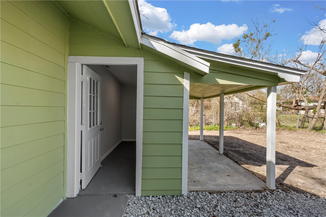 408 N Gresham Street, Marlin, Texas image 19