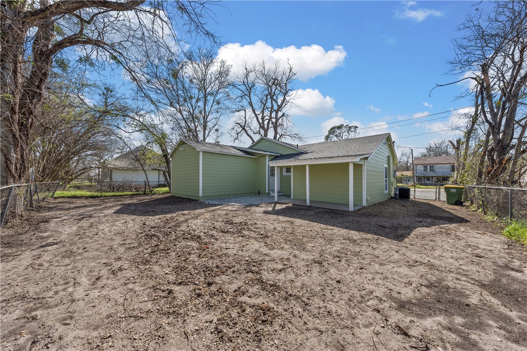 408 N Gresham Street, Marlin, Texas image 23