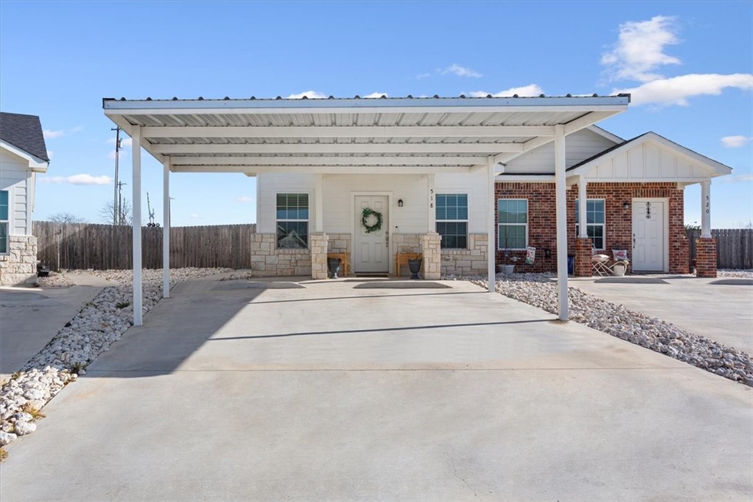 518 Alamo Court, McGregor, Texas image 2