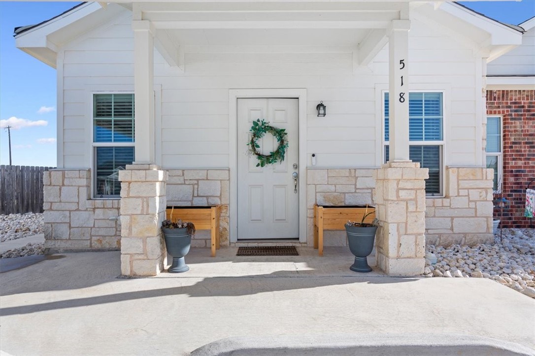 518 Alamo Court, McGregor, Texas image 1