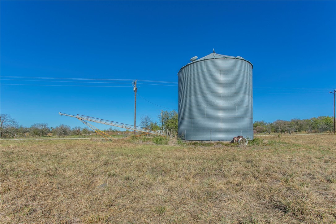 9746 N Hwy 77, Burlington, Texas image 6