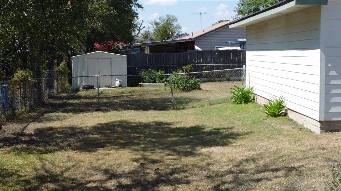 424 Camp Ground Road, Bellmead, Texas image 36